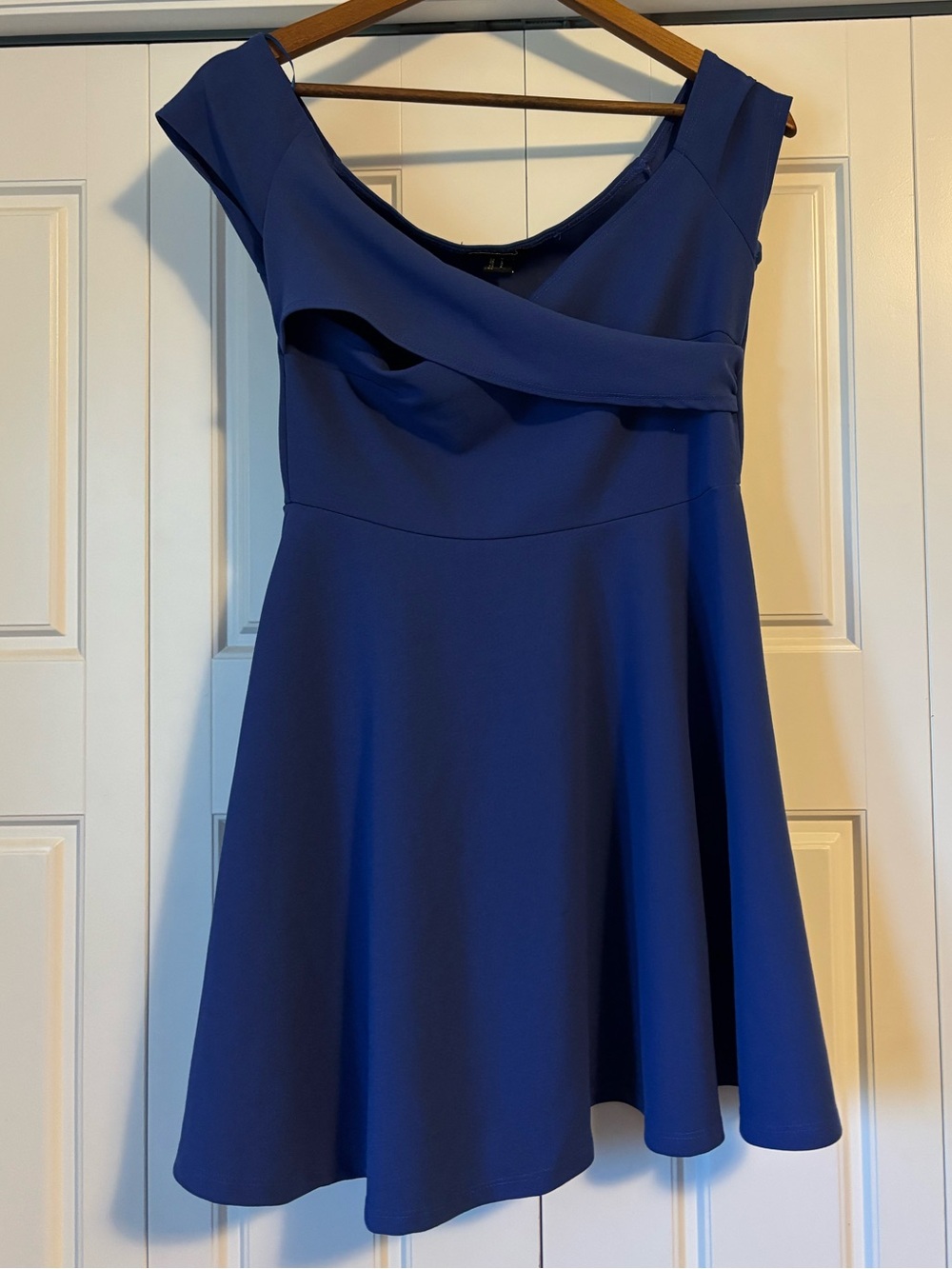 ☀️ Revamped ☀️ royal blue fit and flare dress